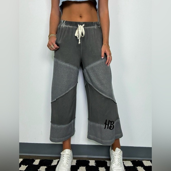 Adorable Soft POL Cropped Pants with Pockets | Bestselling Loungewear - Picture 5 of 7